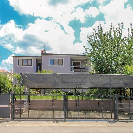 Clai Apartment Новиград Екстериор снимка