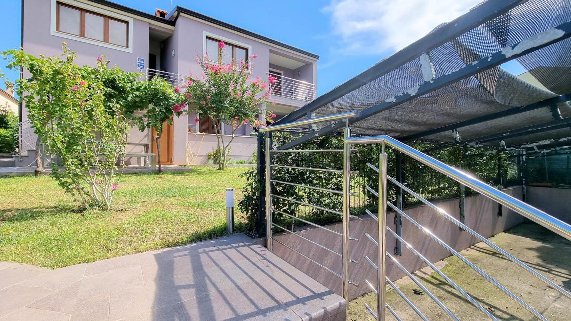 Clai Apartment Новиград Екстериор снимка
