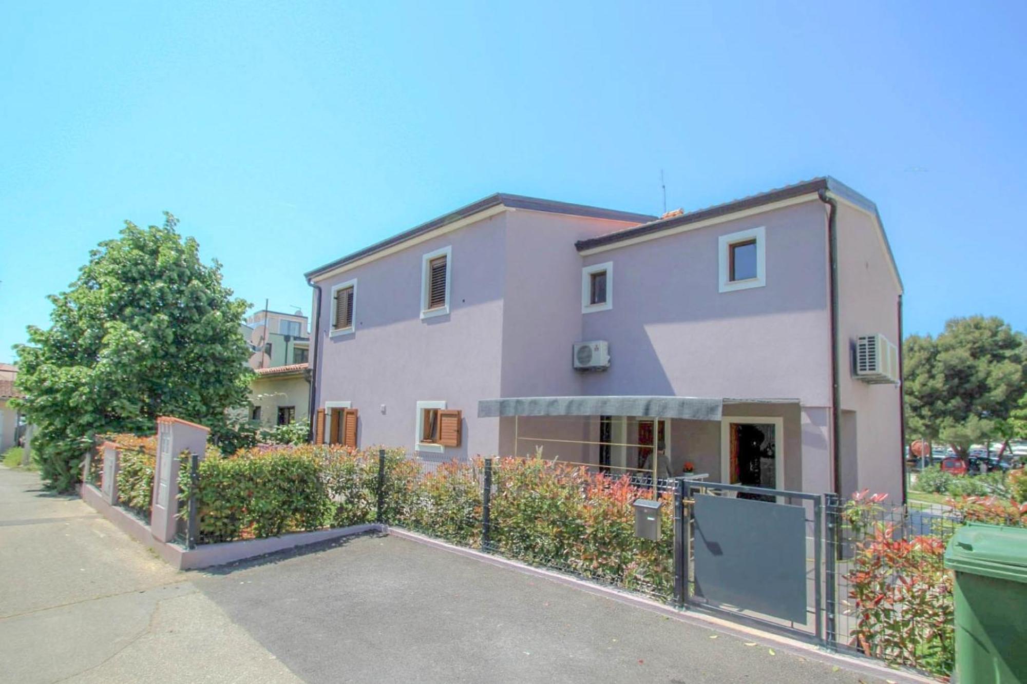 Clai Apartment Новиград Екстериор снимка