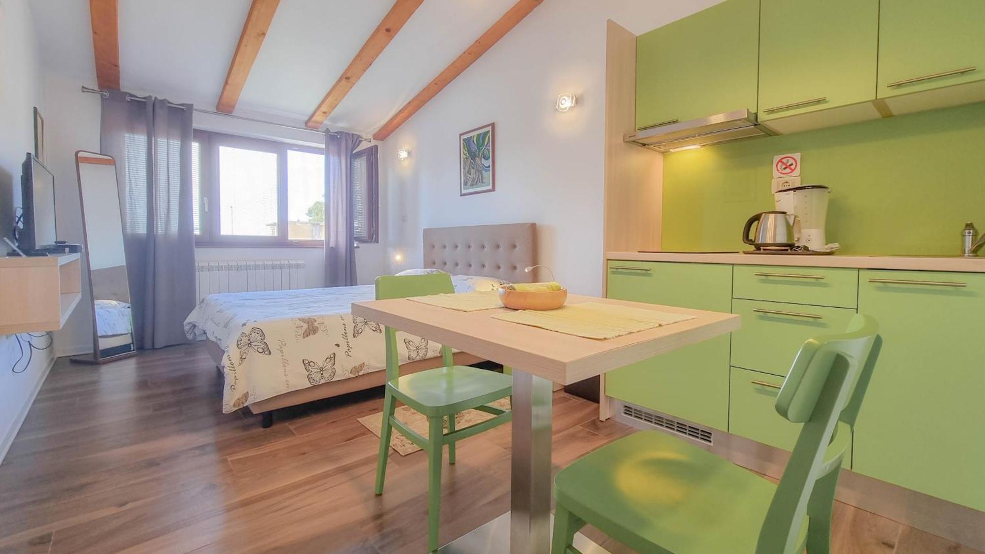 Clai Apartment Новиград Екстериор снимка