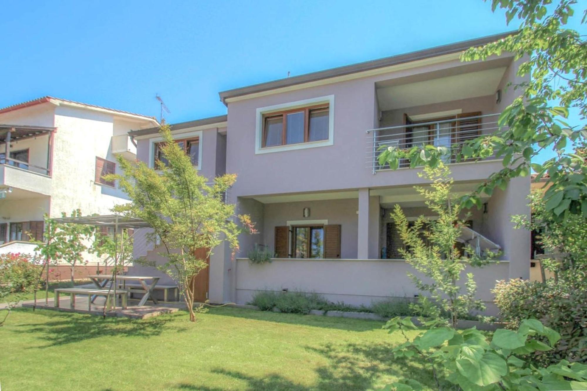 Clai Apartment Новиград Екстериор снимка
